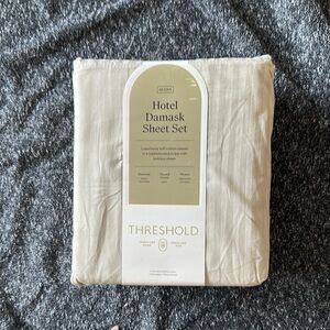 Threshold Hotel Damask Sheet Set in Cream